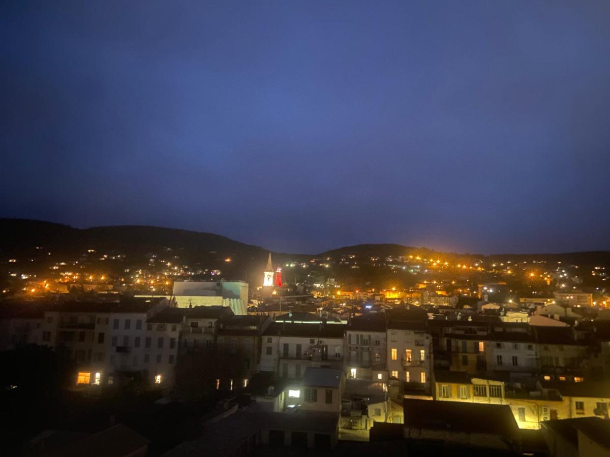 Апартаменты Au 5Eme Ciel Драгиньян Экстерьер фото